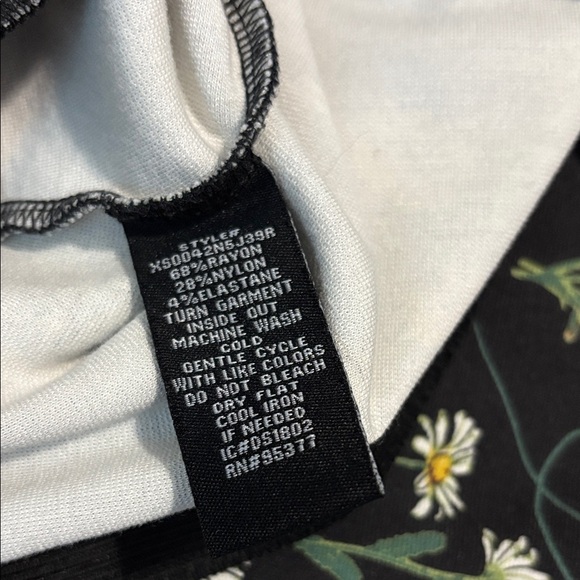 Sanctuary Black Floral Pencil Skirt - Picture 4 of 11